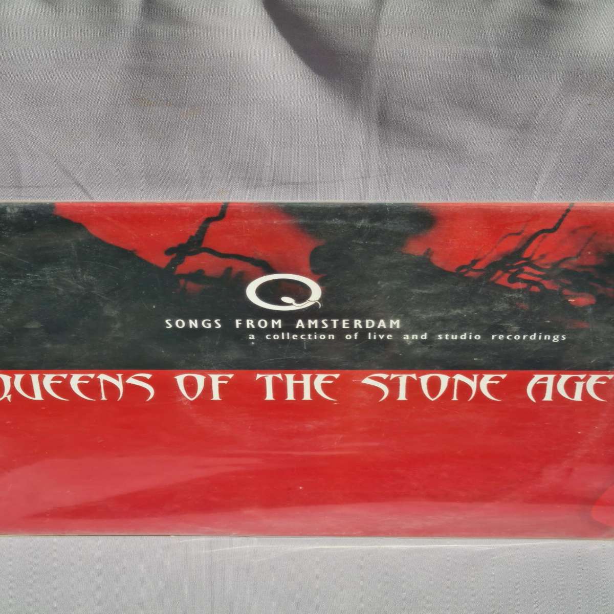 Queens of the stone age "songs from amsterdam"